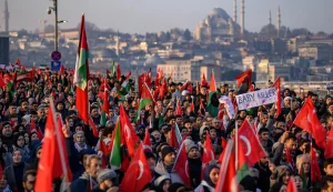 aksi-massa-di-istanbul-ribuan-warga-turki-demo-di-hari-pertama-2025-desak-penghentian-genosida-di-gaza