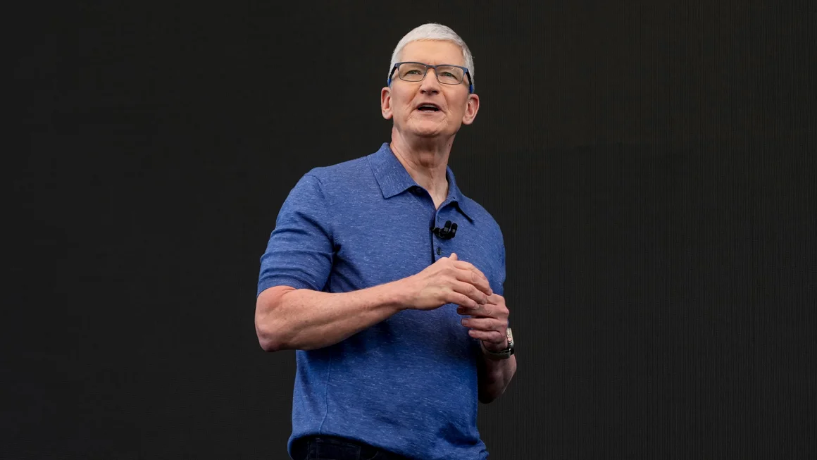 apple-berhadapan-dengan-ancaman-kerugian-besar-akibat-tarif-impor-era-trump-ungkap-tim-cook